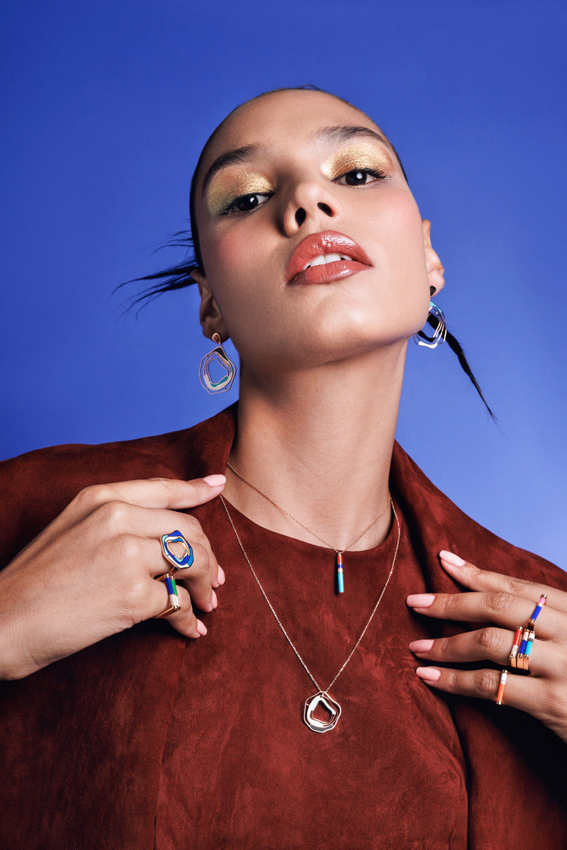 How to Perfectly Layer Your Jewelry: A Stylish Guide to Making a State ...